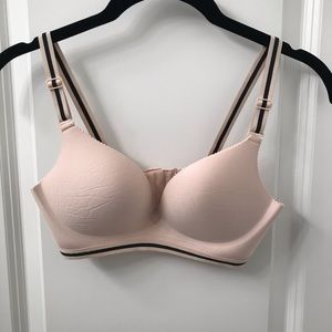 Wireless, adjustable-strap push up bra, 30/32 A-C